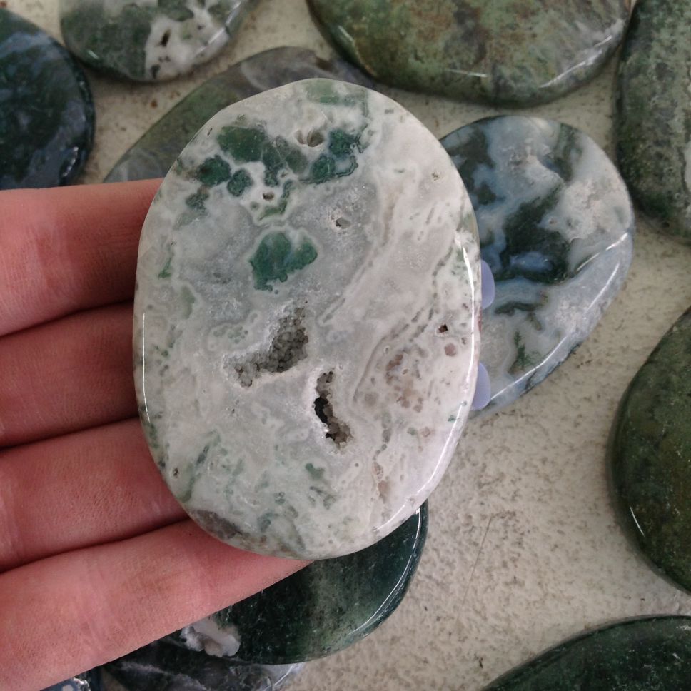 Moss Agate Pocket Palmstone - 6cm Moss Agate Pocket Palmstone - 6cm